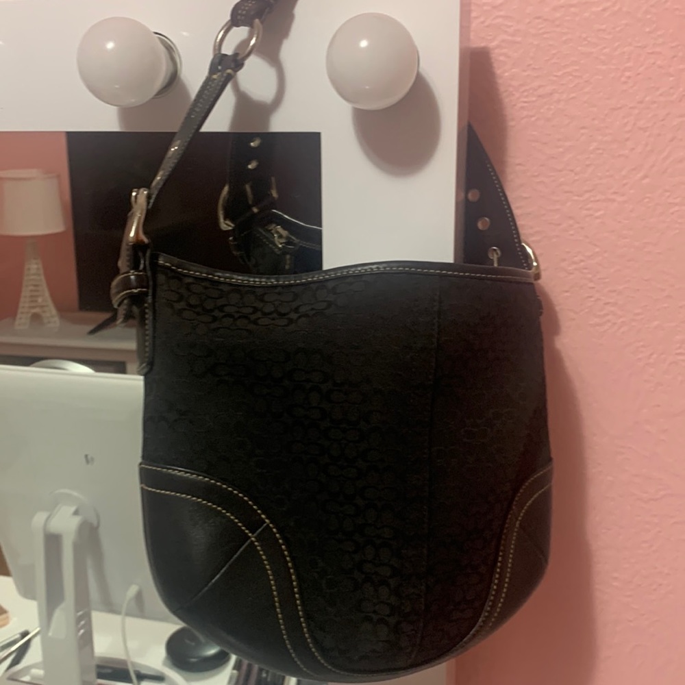EUC Coach 1460 vintage Black Signature Canvas Leather Small Hobo Shoulder Bag.